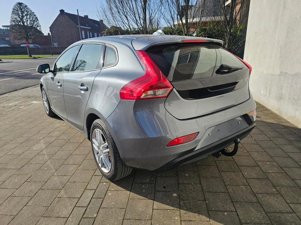 Volvo V40 T2 benzine, Euro 6, 4 cilinders, Bedrijf, 5 deurs