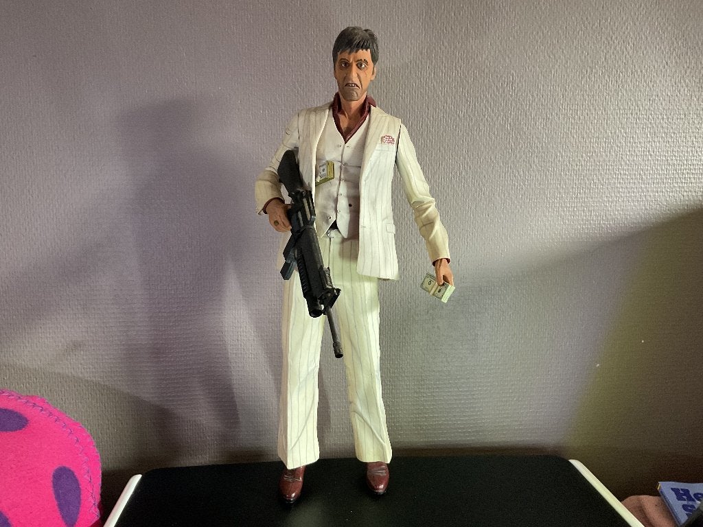 Neca Scarface Tony Montana 18 inch met geluid, Enlèvement