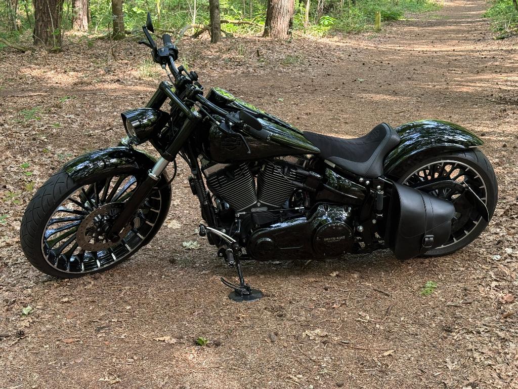 HD Breakout FXSB 2017 Full Custom | Jekill & Hyde | Showbike, Permis Moto A, Occasion, Plus de 35 kW, 2 cylindres