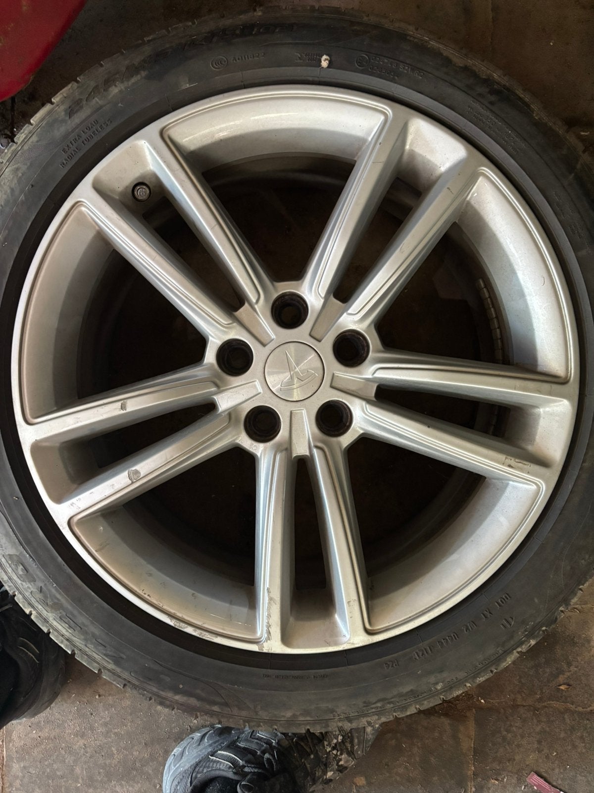 4 originele tesla model S velgen 19”, Ophalen, Band(en)