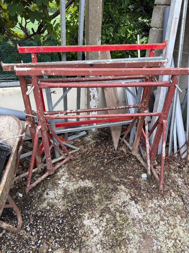 4 tréteaux de chantier, Bricolage & Construction, Échafaudages, Enlèvement, Utilisé, Autres types, Moins de 2 mètres