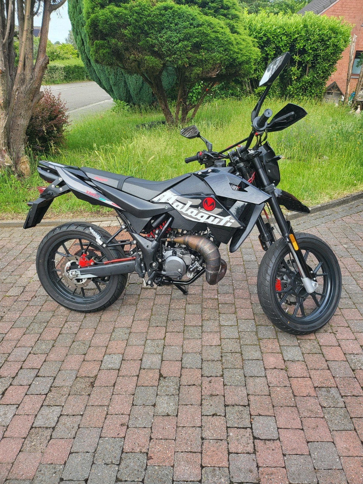 Moto, Fietsen en Brommers