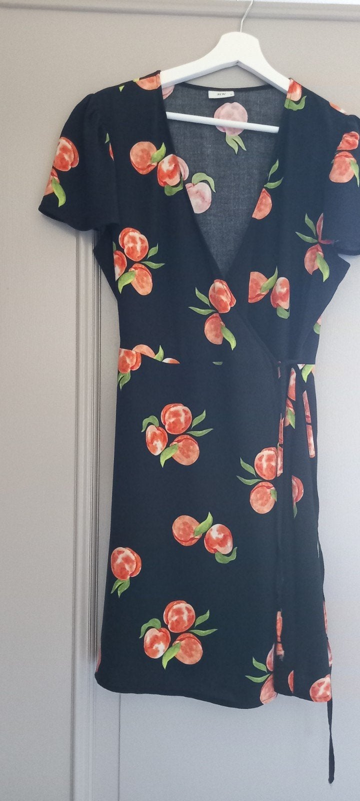 Habillez votre robe portefeuille Cherry, Enlèvement, Taille 38/40 (M)