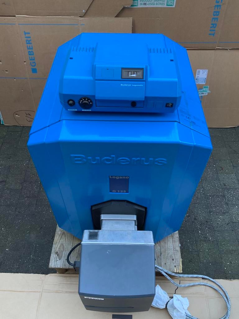 Buderus G125 en Weishaupt brander, Doe-het-zelf en Bouw, Ophalen, Gebruikt, 6 t/m 10 jaar oud