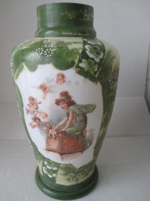 Antieke opaline vaas met Engelen, Ophalen of Verzenden
