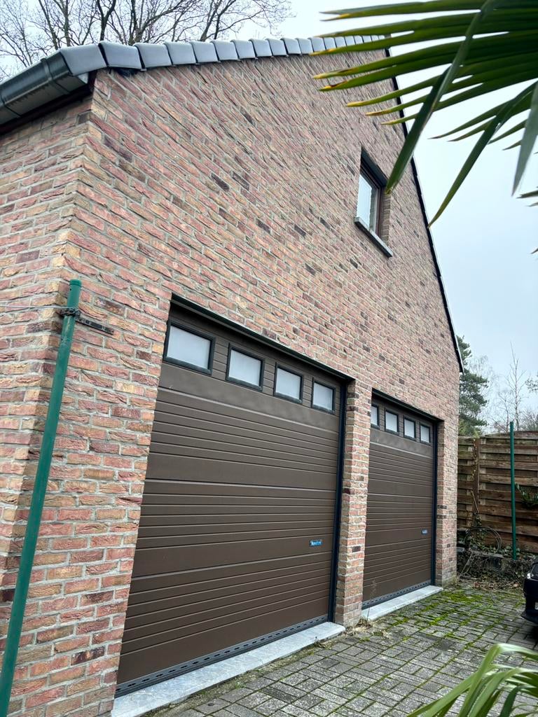 2 garagepoorten te koop, Doe-het-zelf en Bouw, Deuren en Vliegenramen, Zo goed als nieuw, Garagedeur, Ophalen
