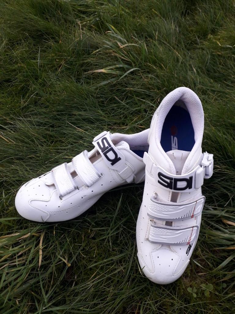 Sidi Buvel White maat 40 (dames), Ophalen, Zo goed als nieuw, Schoenen