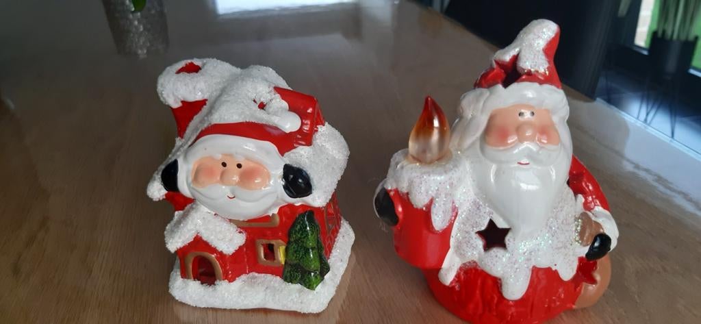 2 kerstbeeldjes met verlichting, Ophalen