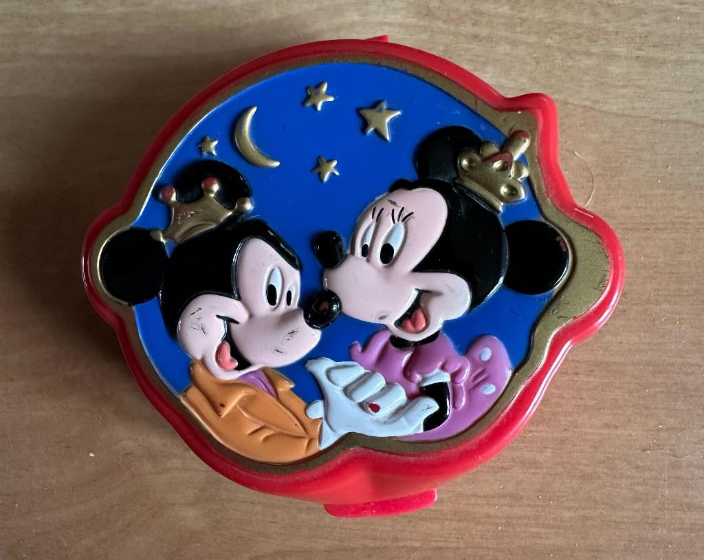 Polly Pocket Disney Mickey & Minnie uit 1995, Verzamelen, Ophalen of Verzenden, Mickey Mouse, Gebruikt, Beeldje of Figuurtje