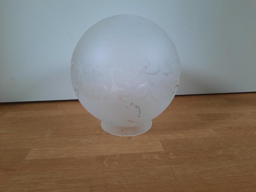 Antieke lampenkap in melkglas, Enlèvement ou Envoi