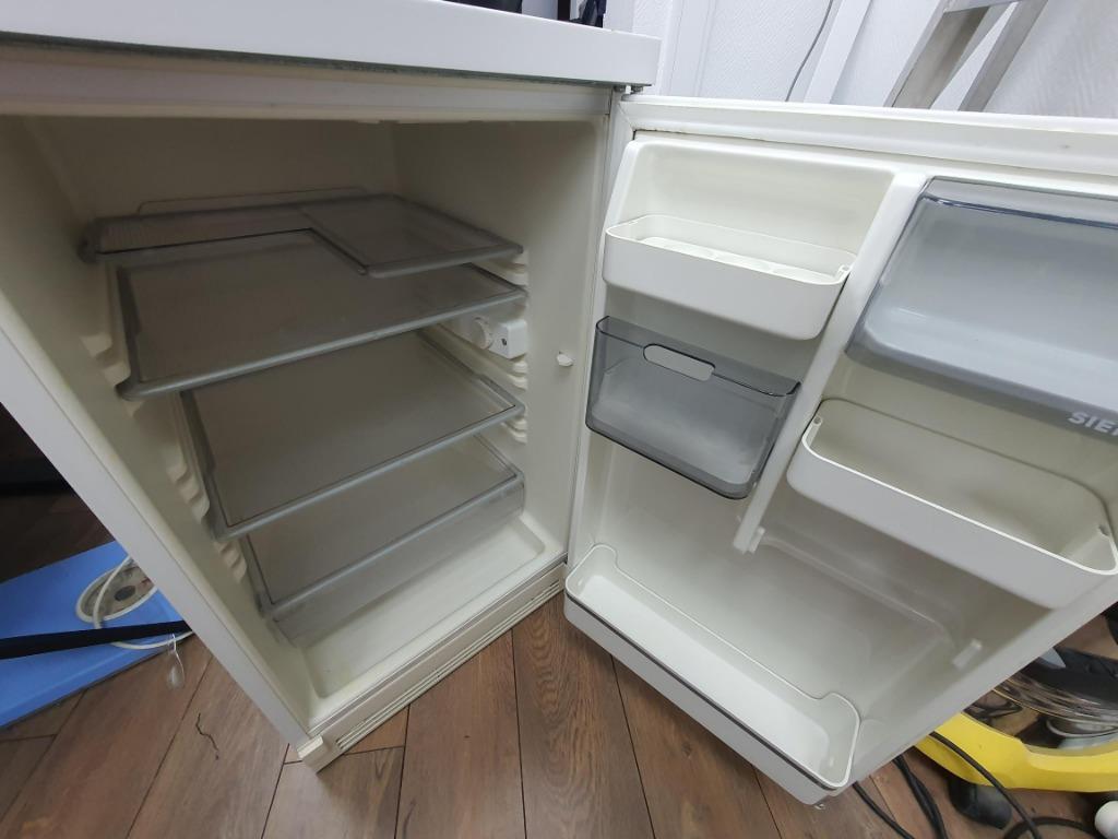 Frigo Table Siemens, 85 à 120 cm, Sans bac à congélation, Enlèvement, Utilisé