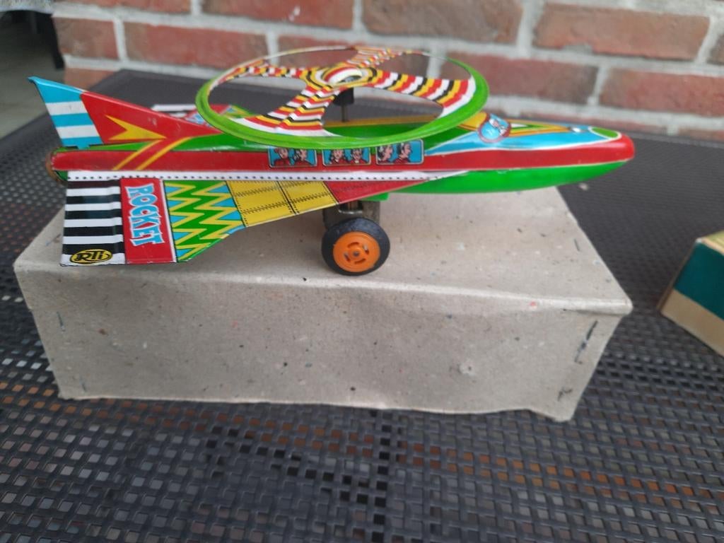 SPECTRO ROCKET en tôle de GIRNAR *NOUVEAU*, Enlèvement
