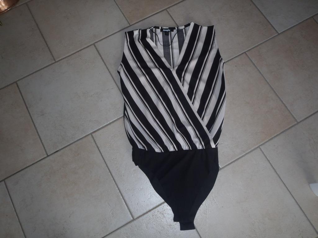 body noir et blanc taille XS, Vêtements | Femmes, Enlèvement ou Envoi, Blanc, Body ou Corset