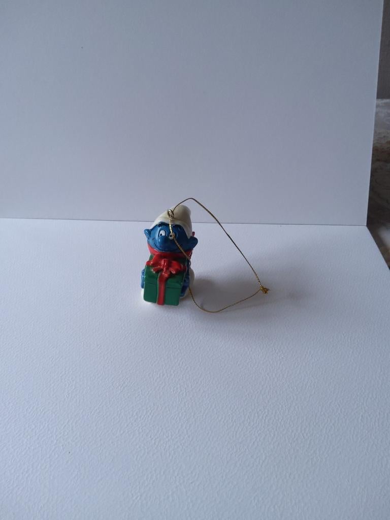 Schtroumpf de Noël avec cadeau, Collections, Enlèvement ou Envoi, Utilisé, Poupée, Figurine ou Peluche