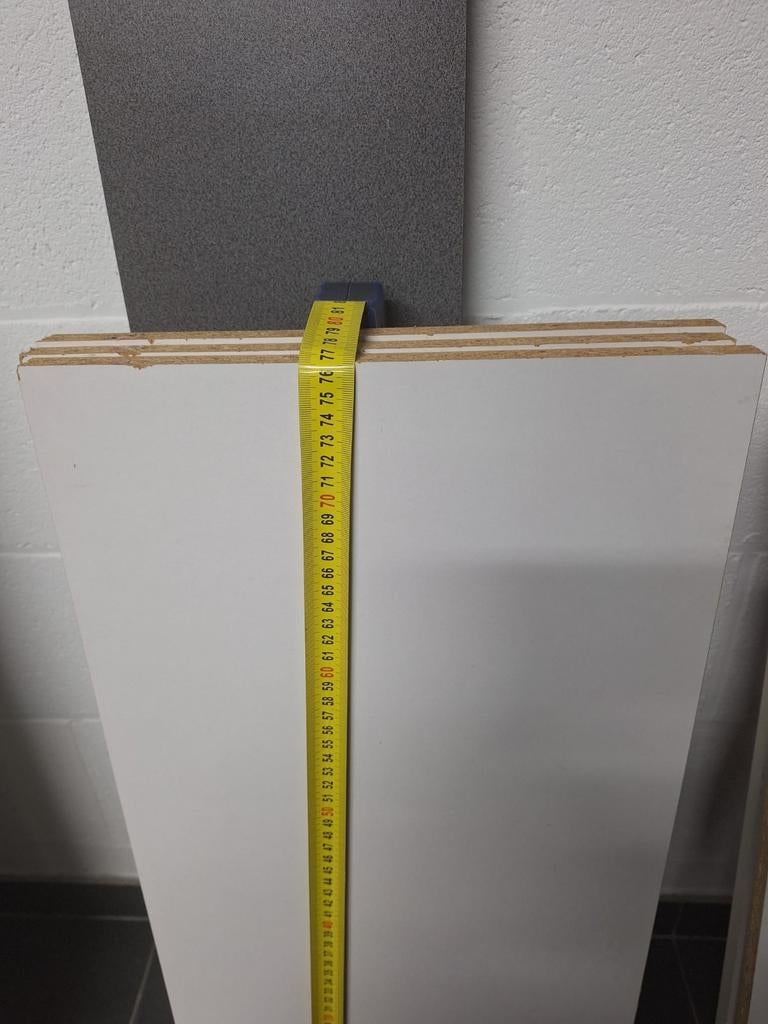 Lot de 3 planche blanche 76cm/32cm petit trou de vis a l'arr, Enlèvement