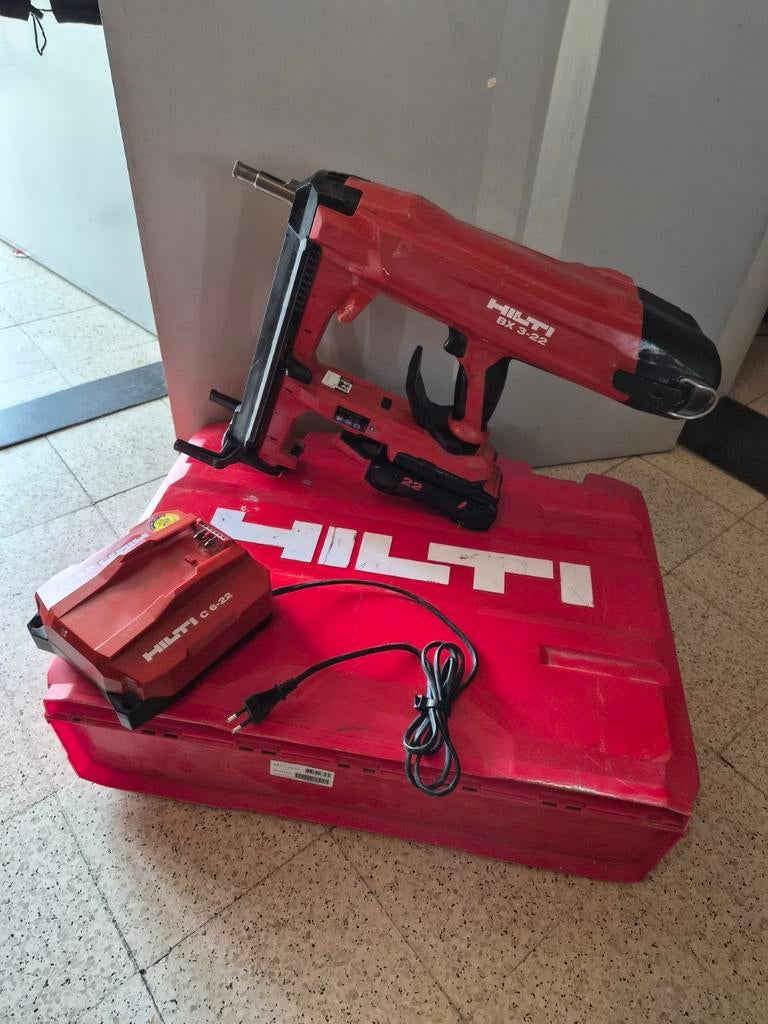 Cloueuse beton hilti nuron, Enlèvement ou Envoi