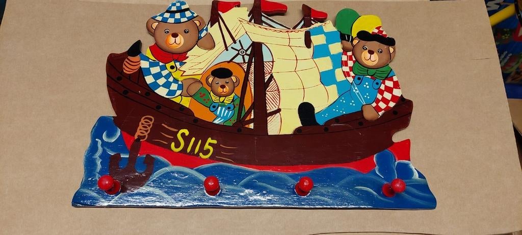Porte-manteau en bois - bateau à ours, Enlèvement ou Envoi, Comme neuf
