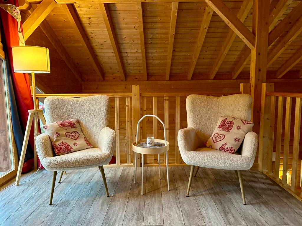 Chalet cosy avec grande mezzanine, Propriétaire, Campagne, Vosges ou Jura, Montagnes ou collines