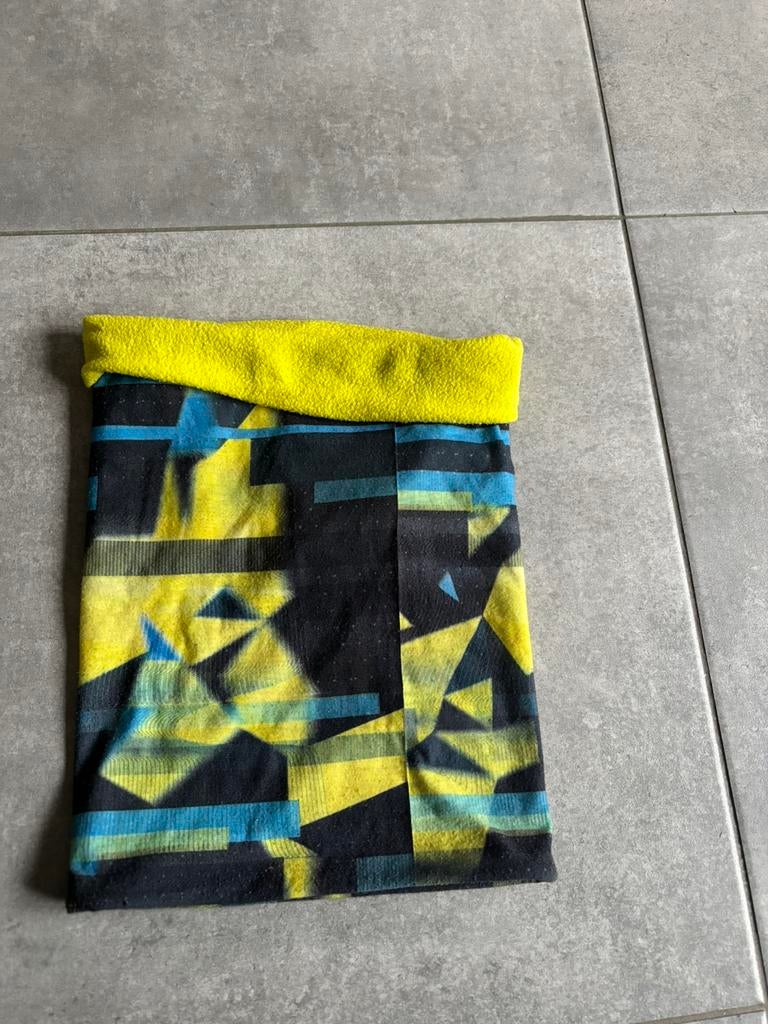 Buff geel, Kinderen en Baby's, Kinderkleding | Mutsen, Sjaals en Handschoenen, Ophalen of Verzenden, Zo goed als nieuw