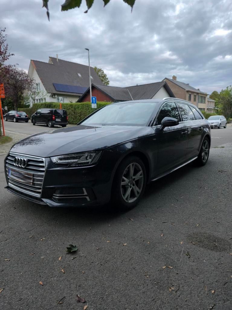 Audi A4 B9 150ch S Line volledig LED, Auto's, Blauw, A4, Leder, 5 deurs