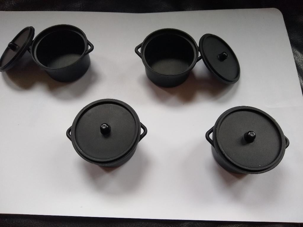 4 petits bols noirs (mini-cocottes) apéro, soupe, amuse, Uni, Comme neuf, Enlèvement, Autres matériaux