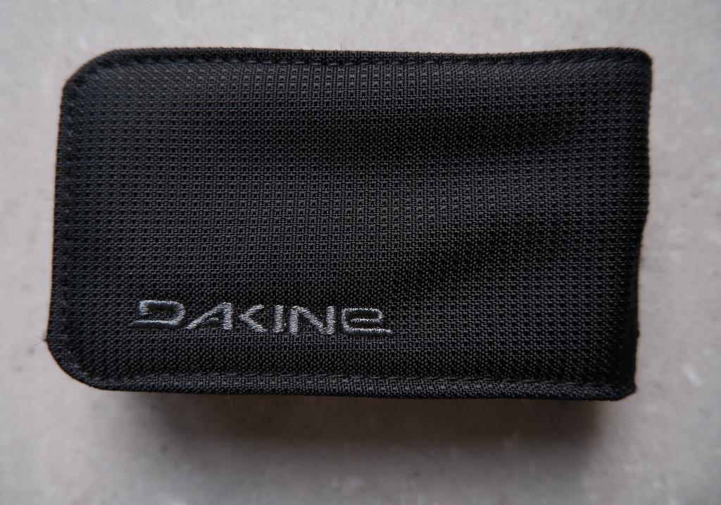 Étui DAKINE pour iPod nano, Enlèvement, Comme neuf, Housse de rangement ou Housse de protection, Nano
