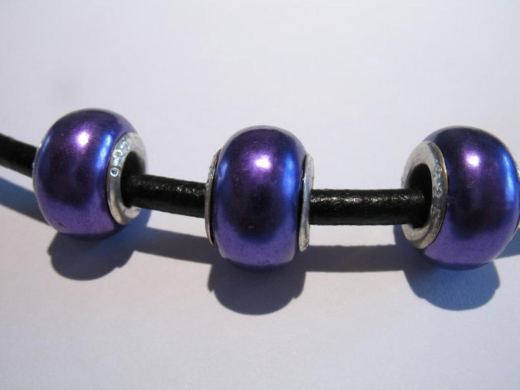 Bedel: paars, Bijoux, Sacs & Beauté, Bracelets à breloques, Neuf, Autres marques, Enlèvement ou Envoi, 4 bracelets à breloques ou plus