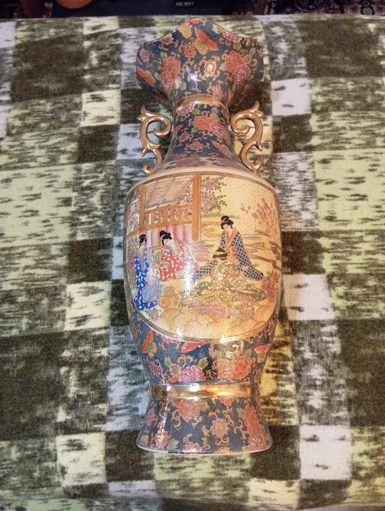 Chinese Satsuma vaas, Ophalen