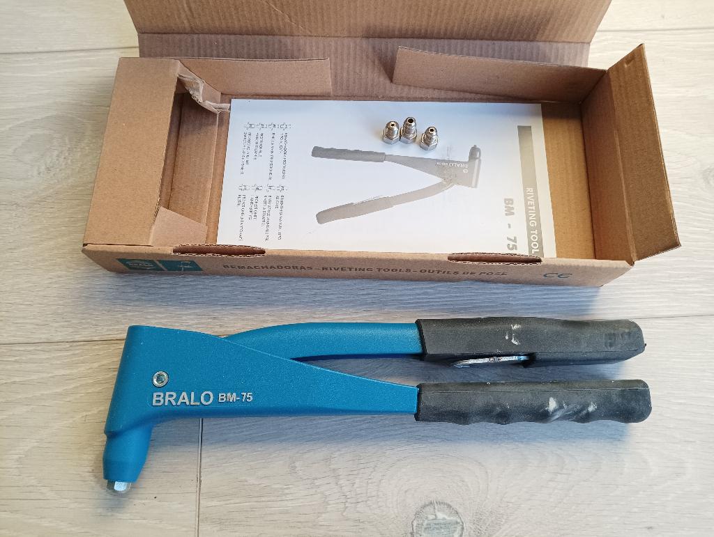 Klinkgereedschap Rivet Riveter 2.4, 3-3.2, 4 and 4.8 mm, Ophalen, Gebruikt