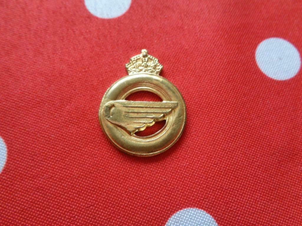 Insigne militaire Belge doré. N 2., Ophalen of Verzenden, Overige soorten