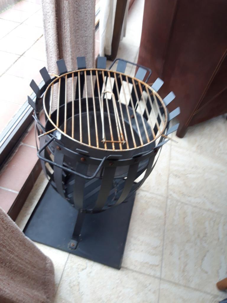 brassero pour extérieur, Enlèvement, Bûches