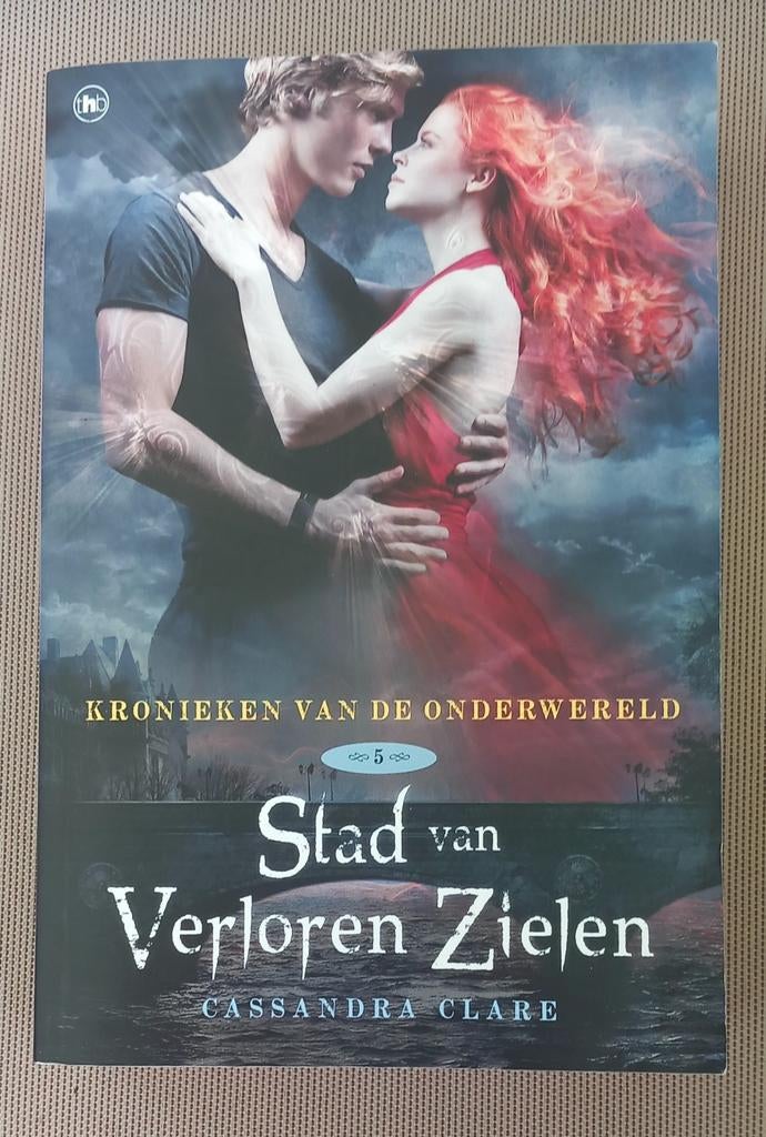 Kronieken van de onderwereld., Boeken, Ophalen, Zo goed als nieuw