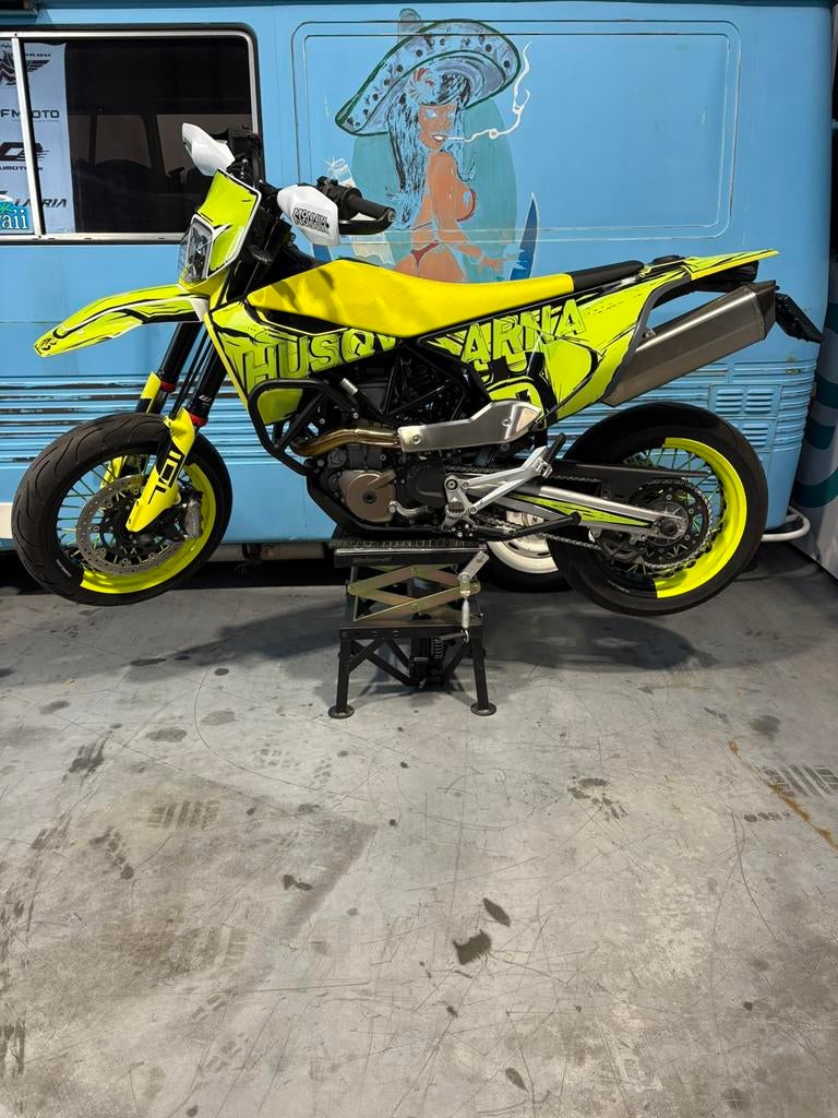 Husqvarna 701 supermoto *Vele upgrades*1.500km*Als nieuw*, Motoren, Motoren | Husqvarna, Bedrijf, SuperMoto, Minimaal motorrijbewijs A2