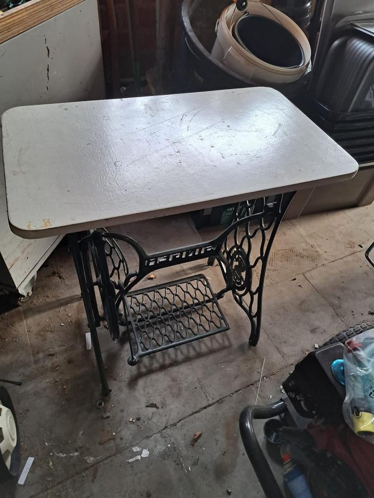 Vintage antieke singer naaimachine tafel / bijzettafel, Ophalen