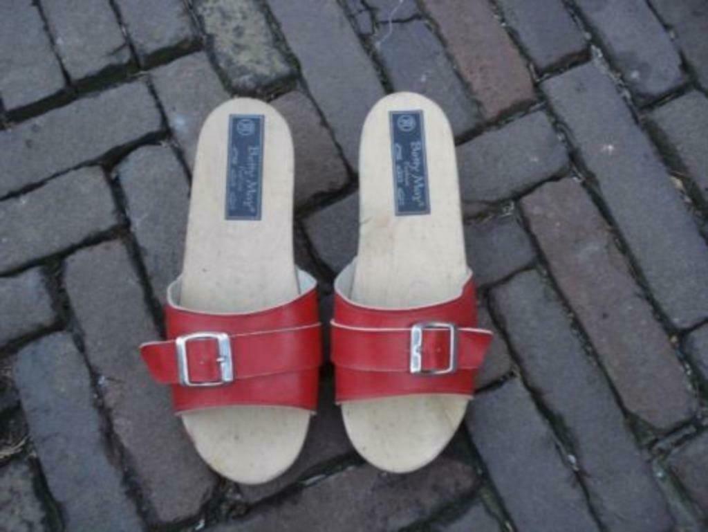 Gratis verzenden nieuwe rode leren plateau hakken mt 38, Verzenden, Nieuw, Schoenen met hoge hakken, Rood