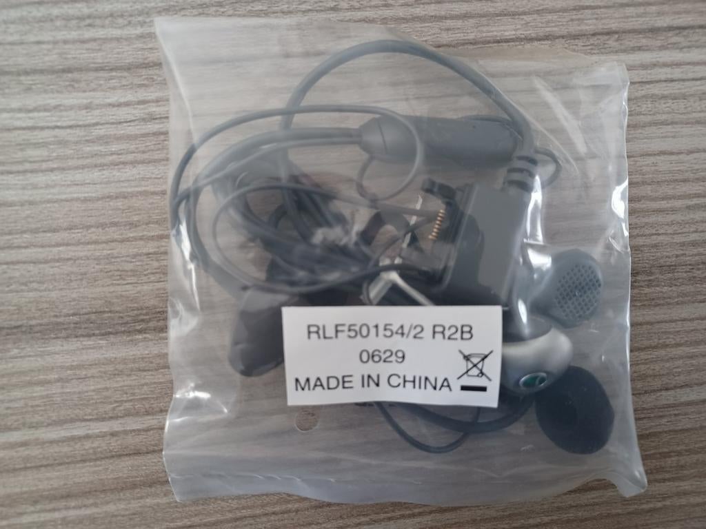 Écouteurs Sony Ericsson, Enlèvement, Neuf, Intra-auriculaires (Earbuds)