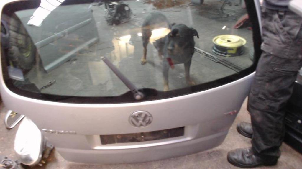 Hayon Volkswagen Touran1 2003-2006 LP/14513, Enlèvement, Avant, Volkswagen