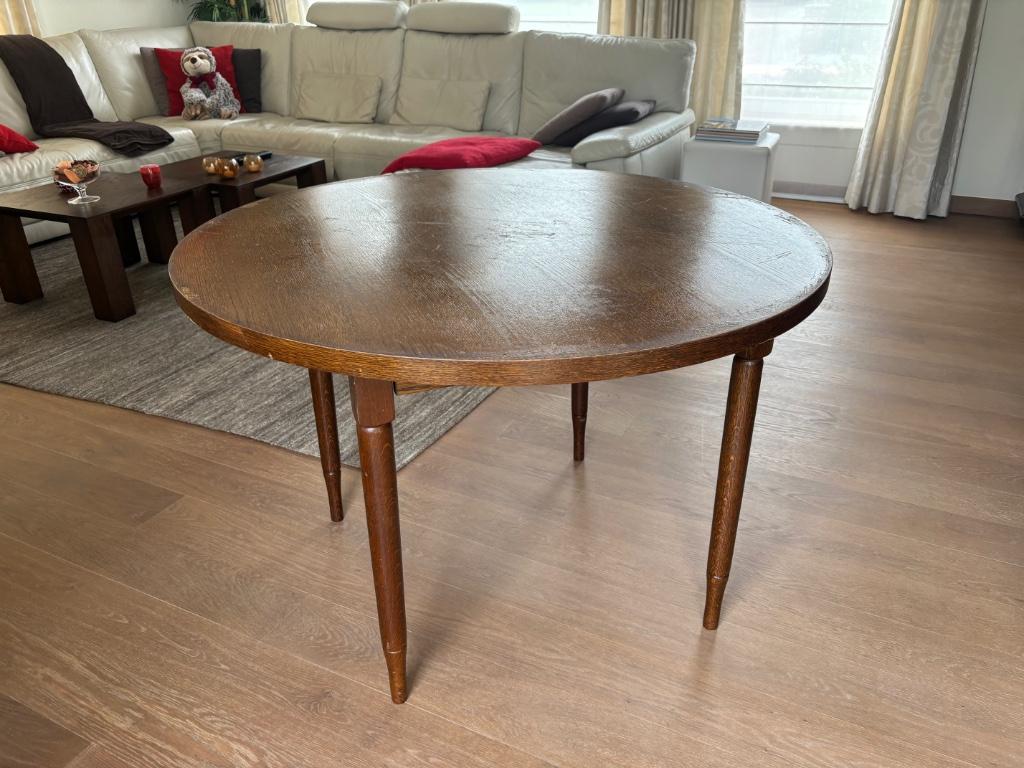 table ronde en chêne, Enlèvement