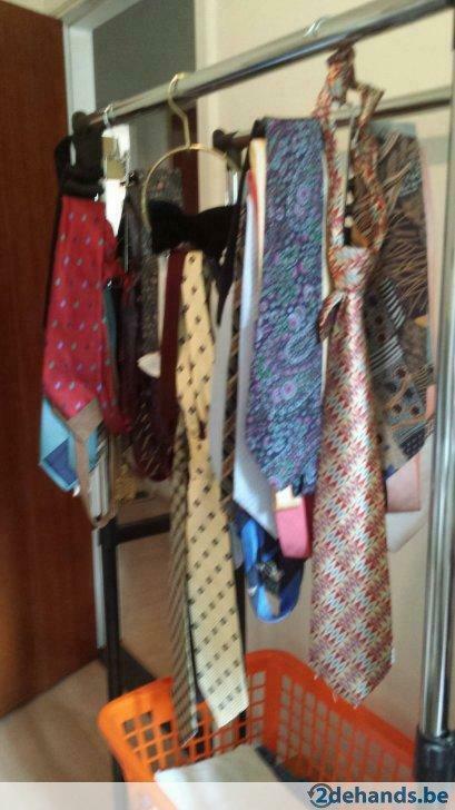 Mijn collectie stropdassen !, Enlèvement, Porté