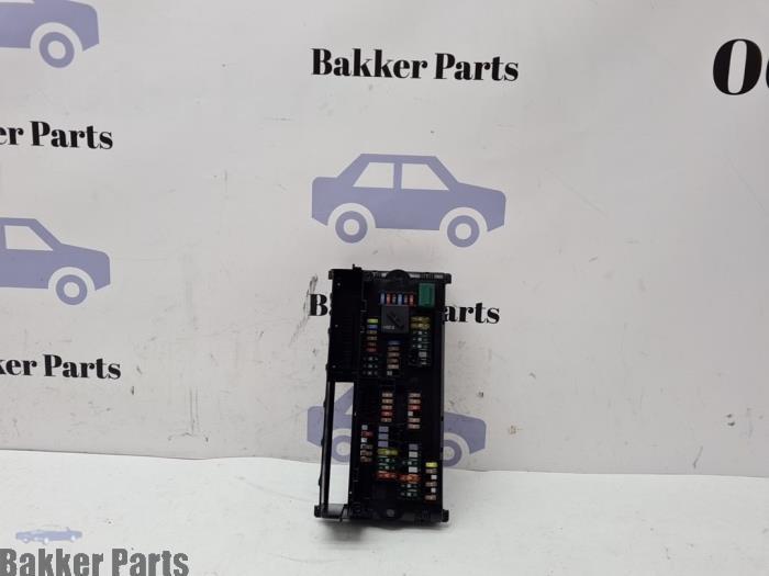 Boîte à fusibles d'un BMW X3, -, -, 3 mois de garantie, Utilisé