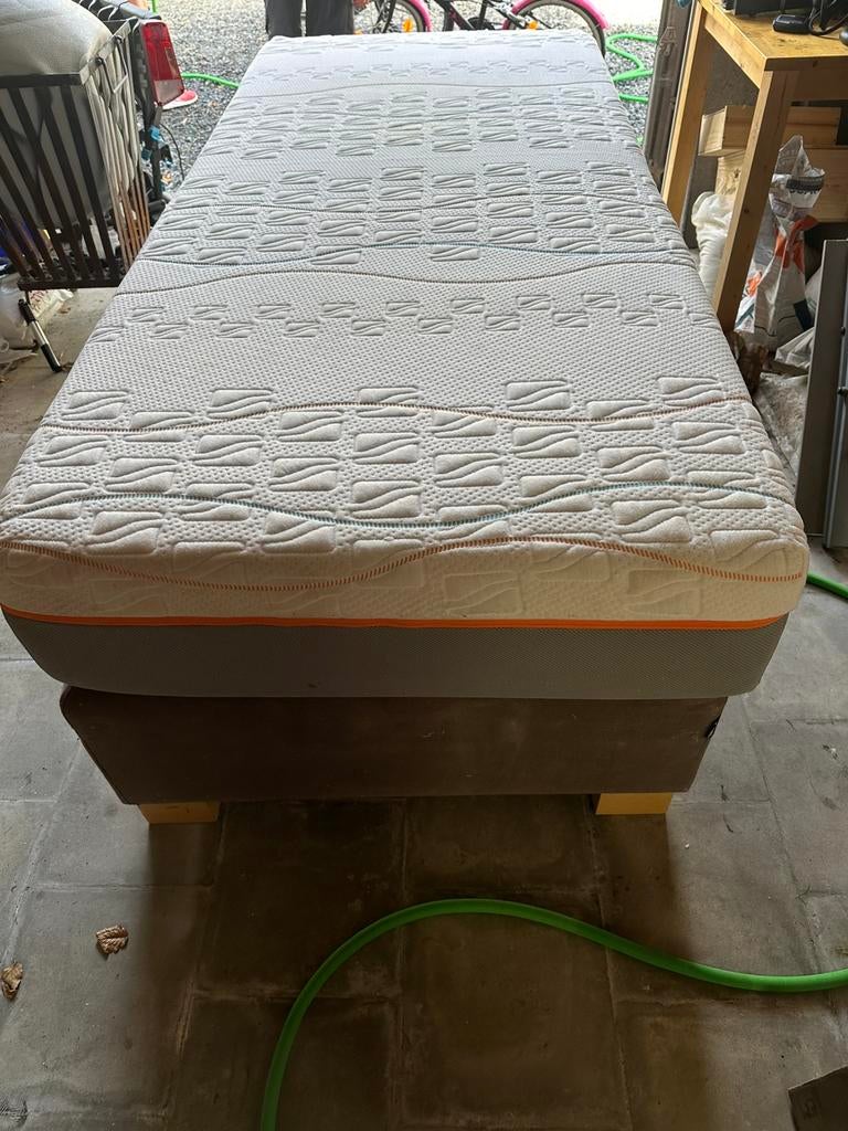 1 persoons boxspring NIEUW, Ophalen, Zo goed als nieuw