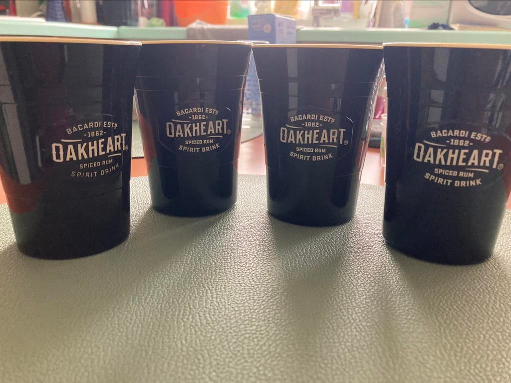 Gobelets Bacardi Oakheart, Enlèvement ou Envoi, Neuf, Autres types