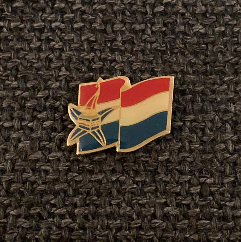 PIN - OLYMPISCHE SPELEN - JEUX OLYMPIQUES - NEDERLAND, Verzenden, Gebruikt, Sport, Speldje of Pin