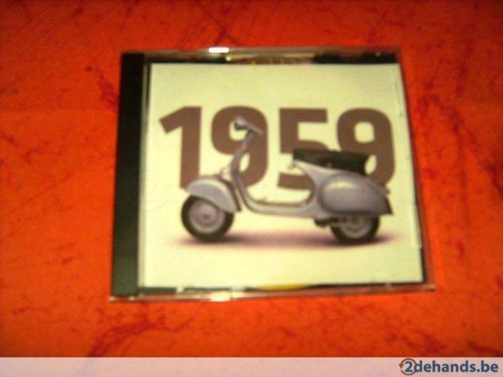 vespa boek cd 1959 tot .. vespa 50 90 125 150 180 200, Motoren, Ophalen of Verzenden, Overige merken