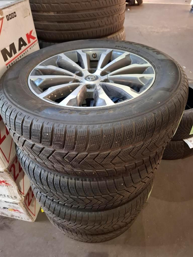 Toyota Land Cruiser Pirelli Scorpion 19" winterbanden velgen, Auto-onderdelen, Banden en Velgen, Gebruikt, Velg(en), 265 mm, Winterbanden