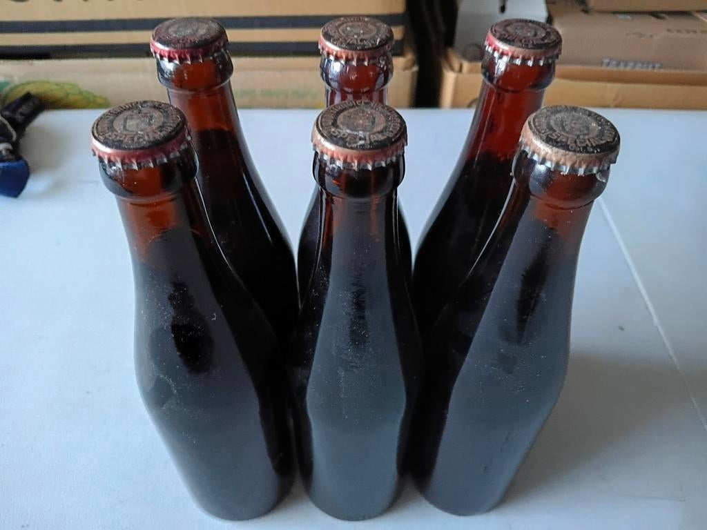 6 flesjes Westvleteren Special / redcaps, Verzamelen, Ophalen, Flesje(s)