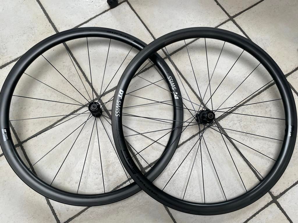 Carbon wielset Dt Swiss PRC 1400 spline incl remblokken, Fietsen en Brommers, Ophalen, Zo goed als nieuw, Wiel, DT Swiss