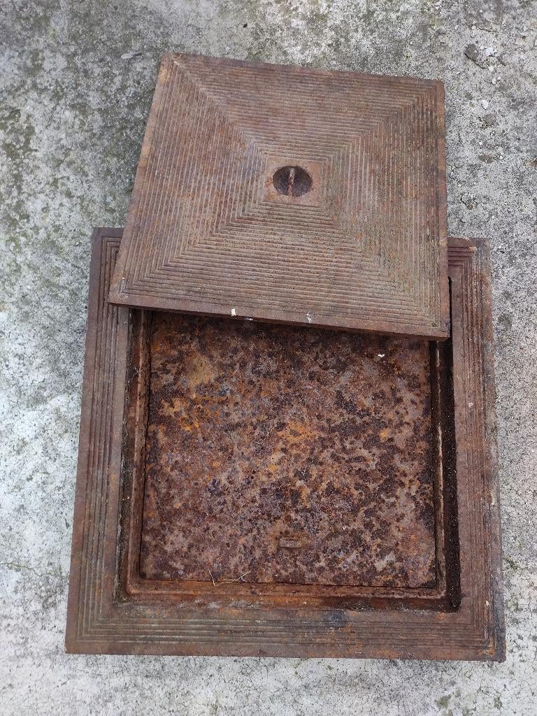 putdeksel gietijzer dubbel, Doe-het-zelf en Bouw, Buizen en Afvoer, Ophalen, Overige materialen, Gebruikt, Overige typen