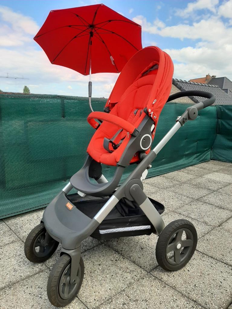 STOKKE kinderwagen ROOD met accessoires, Kinderen en Baby's, Ophalen, Kinderwagen, Overige merken, Verstelbare duwstang