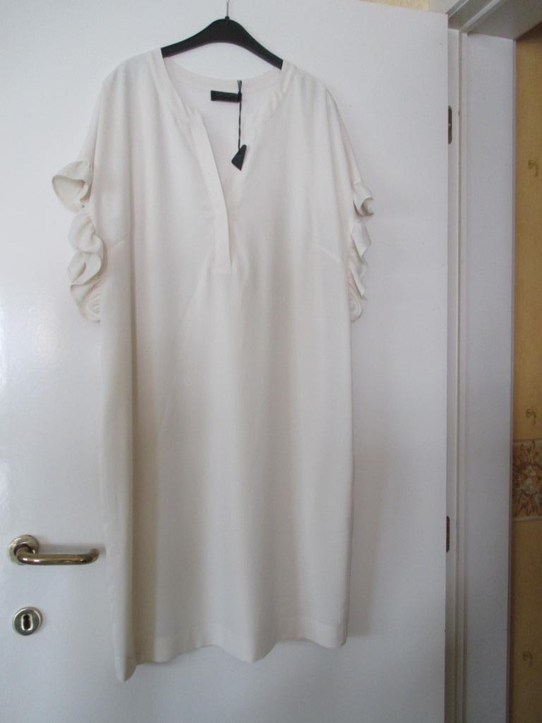 Nude jurk Giovane maat 38 NIEUW, Kleding | Dames, Jurken, Giovane, Ophalen of Verzenden, Nieuw, Maat 38/40 (M)